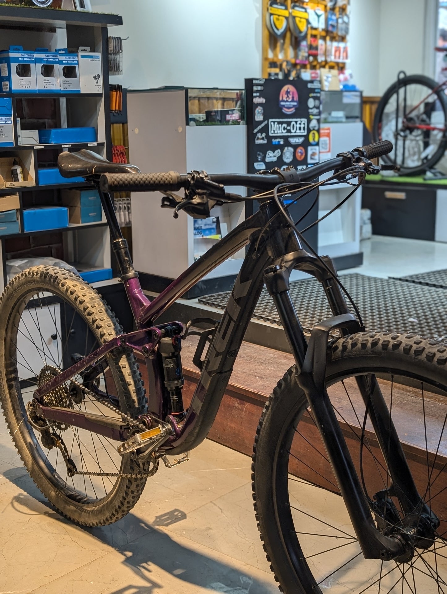 Trek Fuel EX 5 (M) Used Mountain Bike (Good Condition, Servicing Required)