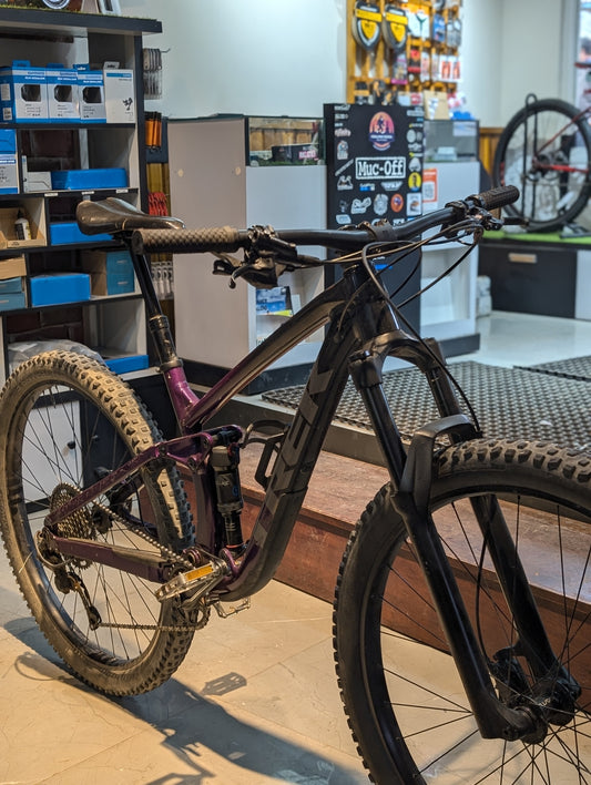Trek Fuel EX 5 (M) Used Mountain Bike (Good Condition, Servicing Required)